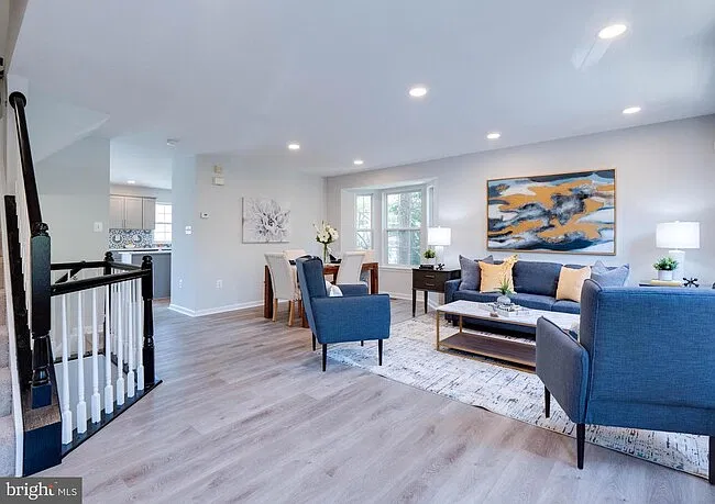 22985 Whitehall Ter — Photo 3