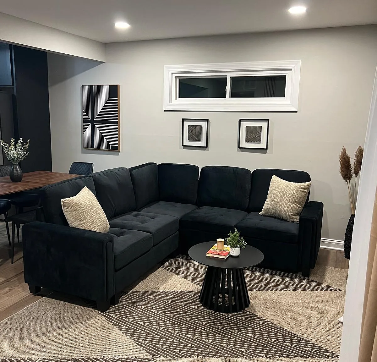 3 bed, 960 sqft, $5,999 — Photo 3