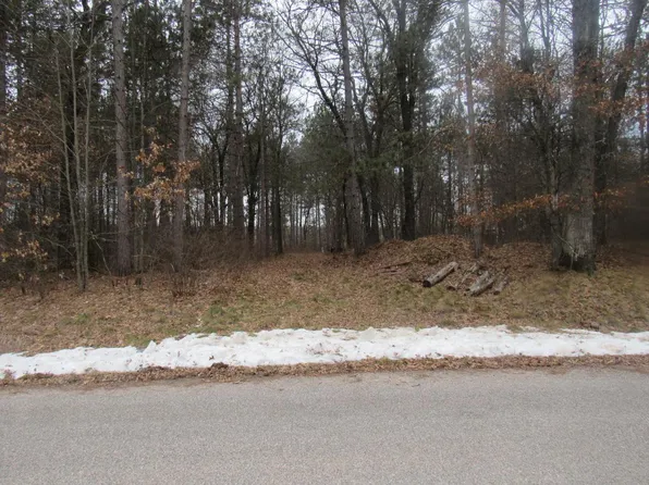 Johnson Falls Ct, Crivitz, WI 54114