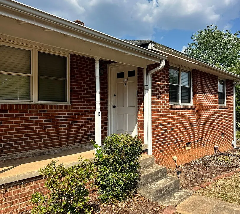 101 Clinton Dr