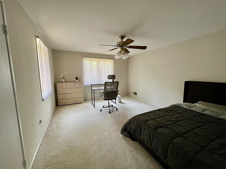 10569 Cambridge Ct — Photo 5