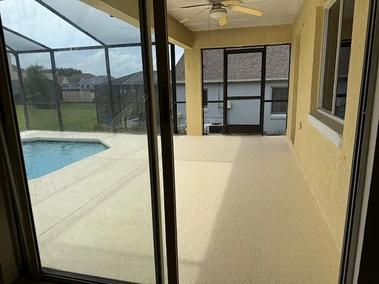 838 Hillcrest Dr — Photo 8