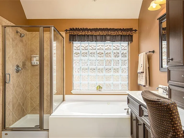 9611 Moonstone Mist Ln — Photo 20