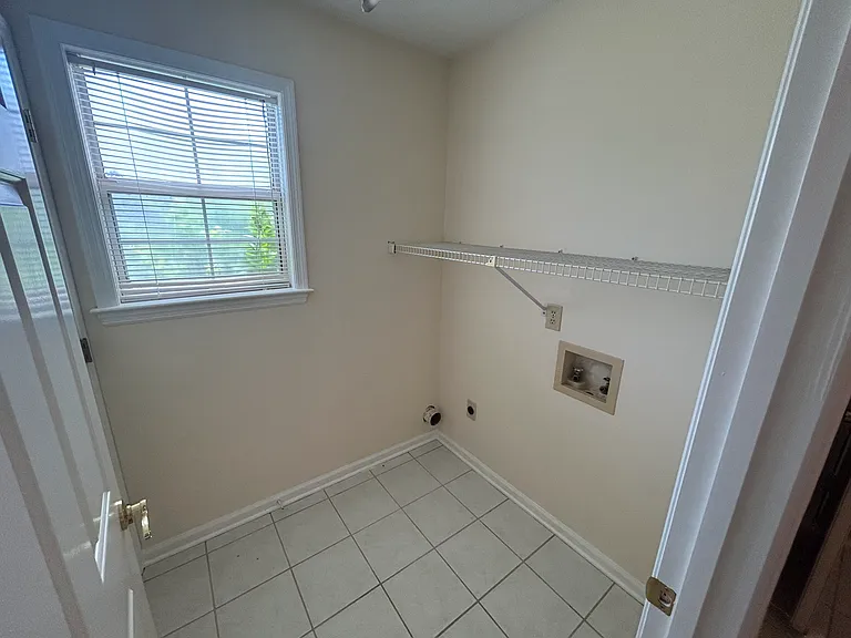 1201 Formby Ct — Photo 7