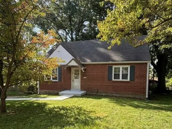 8616 Belhaven Dr, Saint Louis, MO 63114
