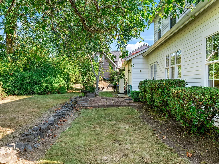 2178 Douglas Dr NE — Photo 48