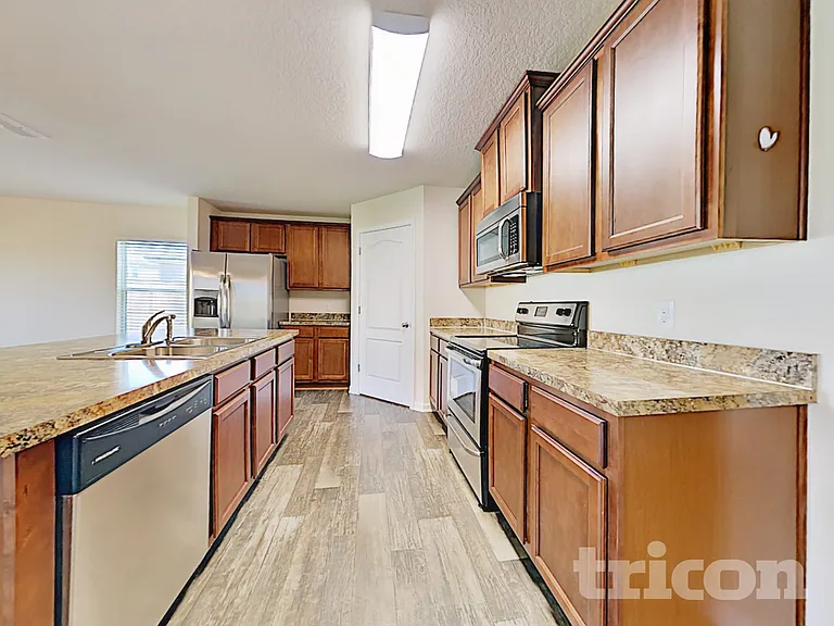 3323 Canyon Falls Dr — Photo 7