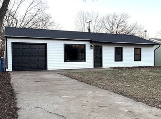 1833 Maple Ln, Lawrence, KS 66044