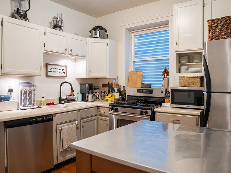 3454 N Leavitt St #1 — Photo 12