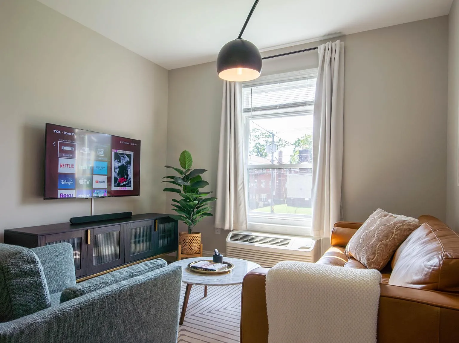 1 bed, 700 sqft, $3,500 — Photo 2