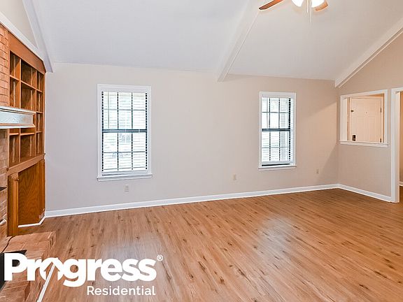 3rd image of 7120 Grove Park Cv