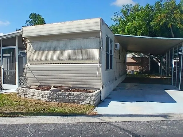 16 Forest Ln #16F, Largo, FL 33773