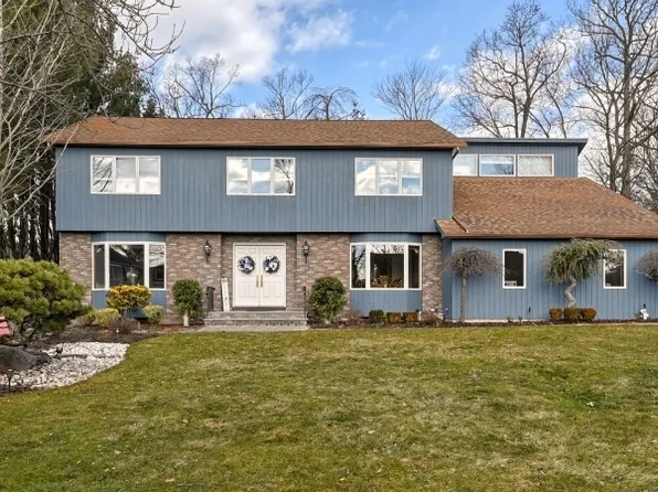 15 Woods End Ct, Wayne Twp., NJ 07470