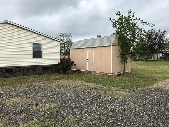 4th image of 2433 Aspen Ln
