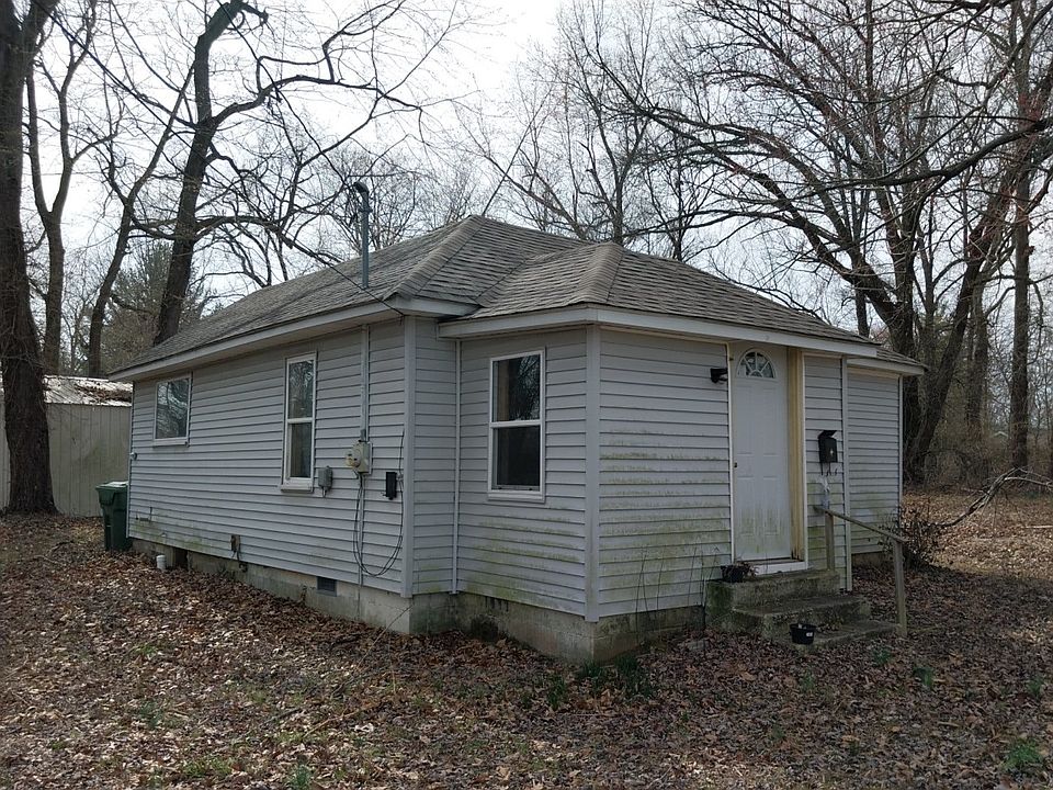 1010 Cutler St, Benton, IL 62812 Zillow