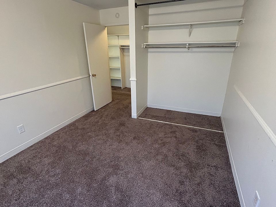 1st image of 2651 Moundsview Dr #104