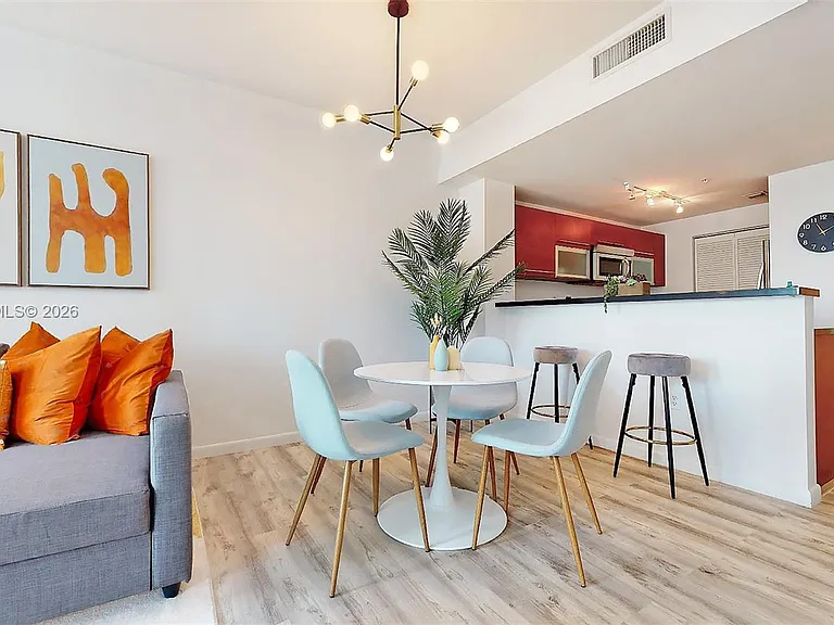 244 Biscayne Blvd #704 — Photo 4