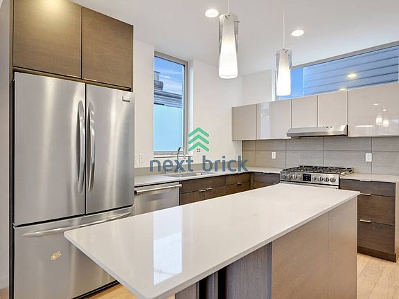 5th image of 8353 18th Ave NW #D