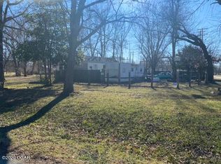 130 Locust St, Chetopa, KS 67336