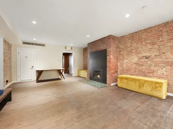 336 West 23rd Street image 20 of 25