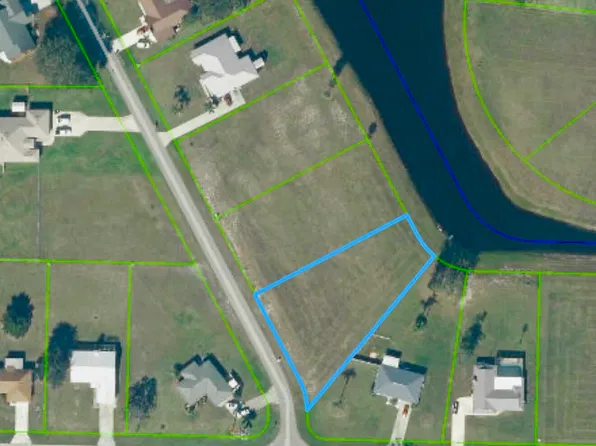 300 ARROWHEAD Drive, Sebring, FL 33876
