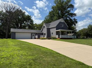 681 8th St, Walnut Grove, MN 56180