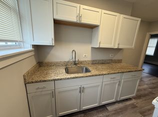 3249/3251 S Kenilworth Avenue - 2S-3251, Berwyn, IL 60402