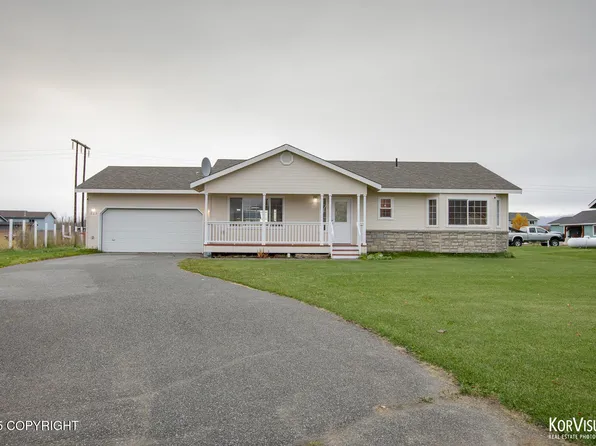223 N Angus Loop, Palmer, AK 99645