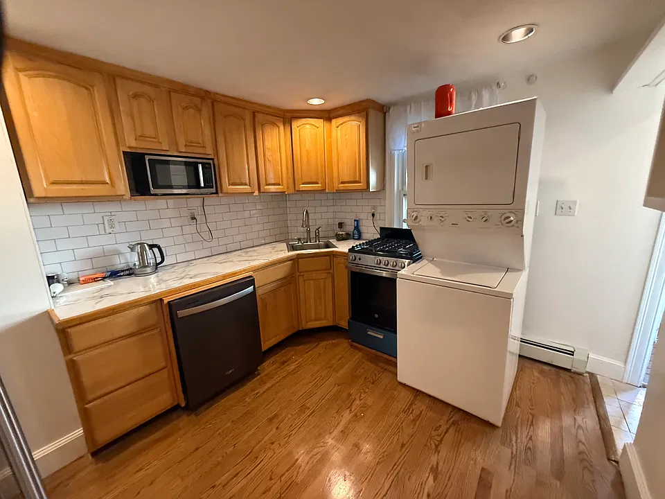 398 Bennington St #2