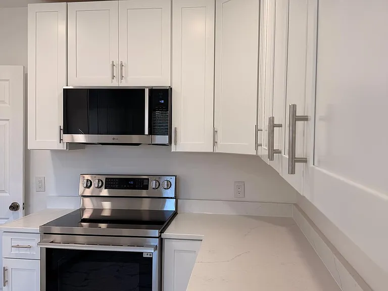 409 Kemp Ln — Photo 8