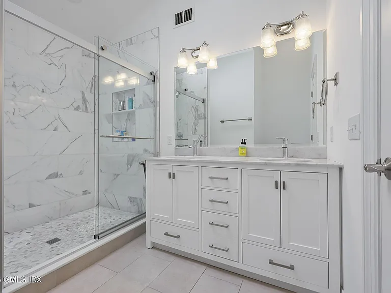 1 Cherry Ln — Photo 47