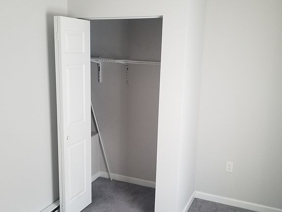 4th image of 53 N Plum St #3