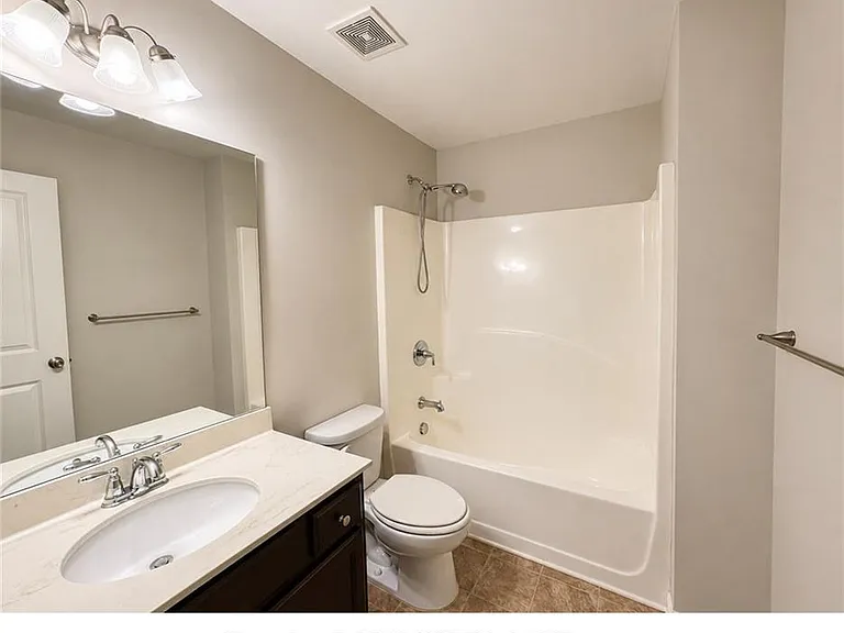3432 Castleberry Village Cir — Photo 18