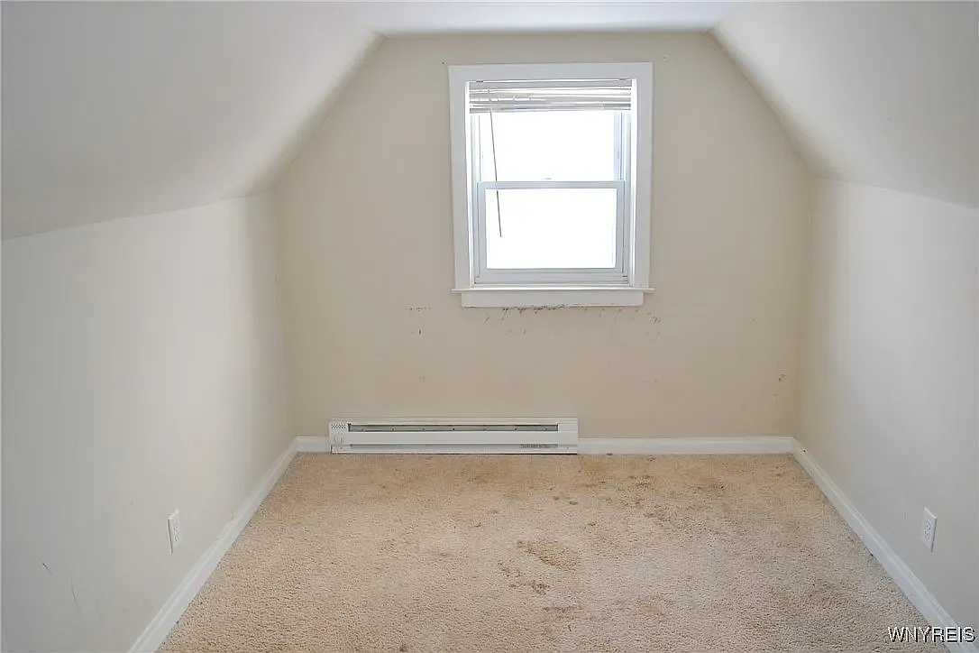 Building Photo - 176 Lemoine Ave #2
