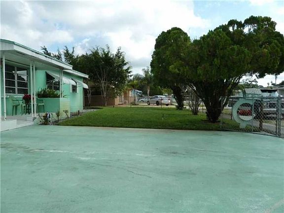 3rd image of 2801 NW 171st Ter