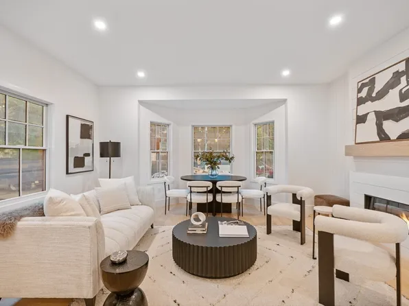 65 Francis St #A, Brookline, MA 02446