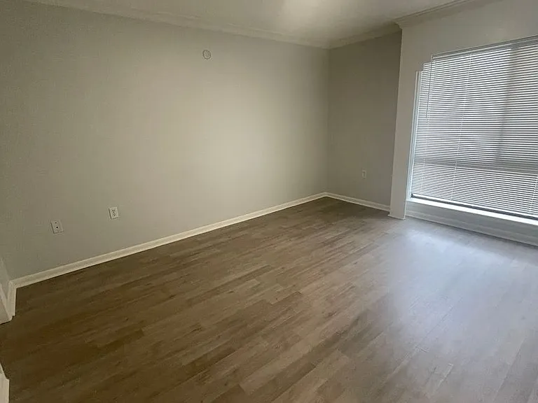 4816 Spring Lake Dr #F — Photo 12
