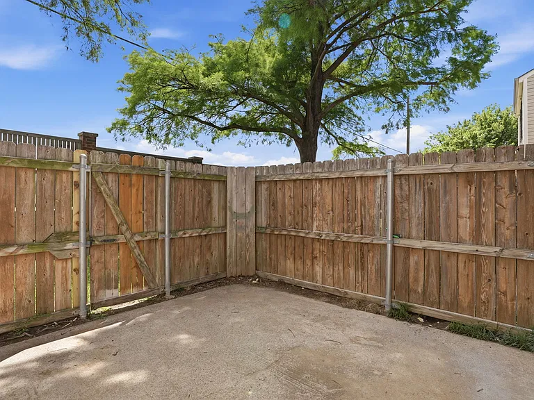 204 Samuel Blvd #I-3 — Photo 25