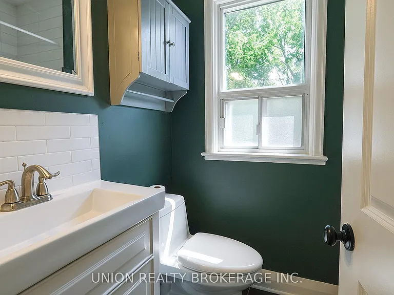 87 Midland Ave — Photo 18
