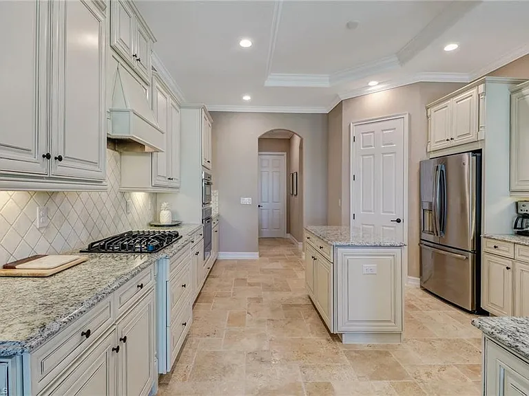 9902 Corso Bello Dr — Photo 18