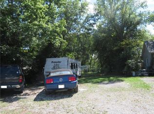 137 E Pacific Ave, Osawatomie, KS 66064