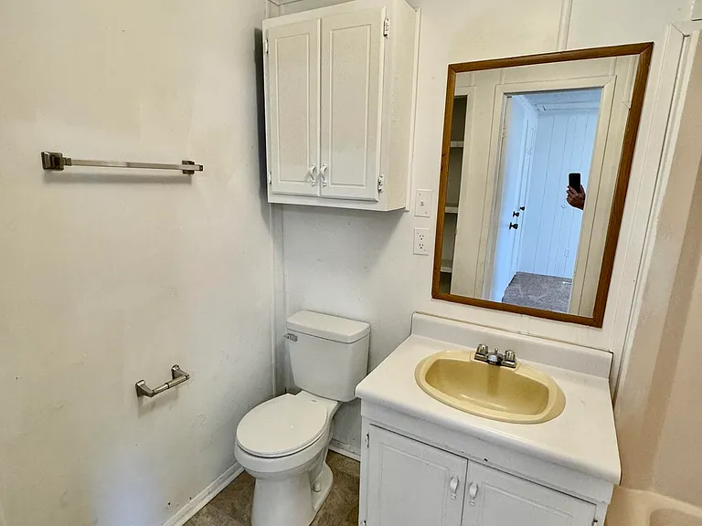 1504 Iris Cir #D — Photo 6