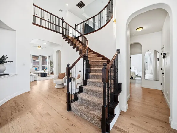 3421 Brighton Dr, Midlothian, TX 76065