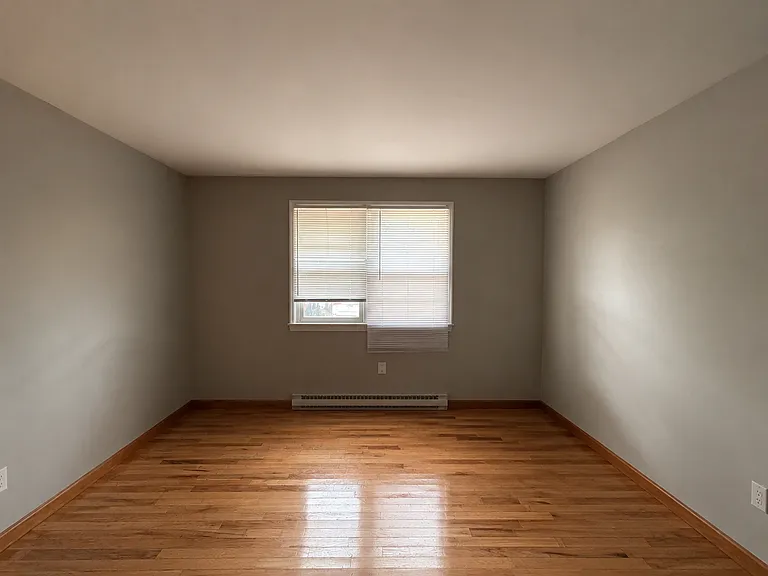 148 Bradford Ave #7 — Photo 6