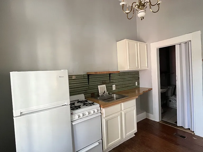 104 N 11th Ave #B — Photo 3