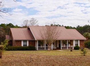 647 Hubbard St, Defuniak Springs, FL 32435