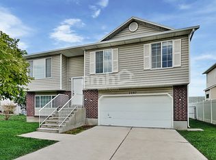 2087 S Fremont Crest Ave, Syracuse, UT 84075