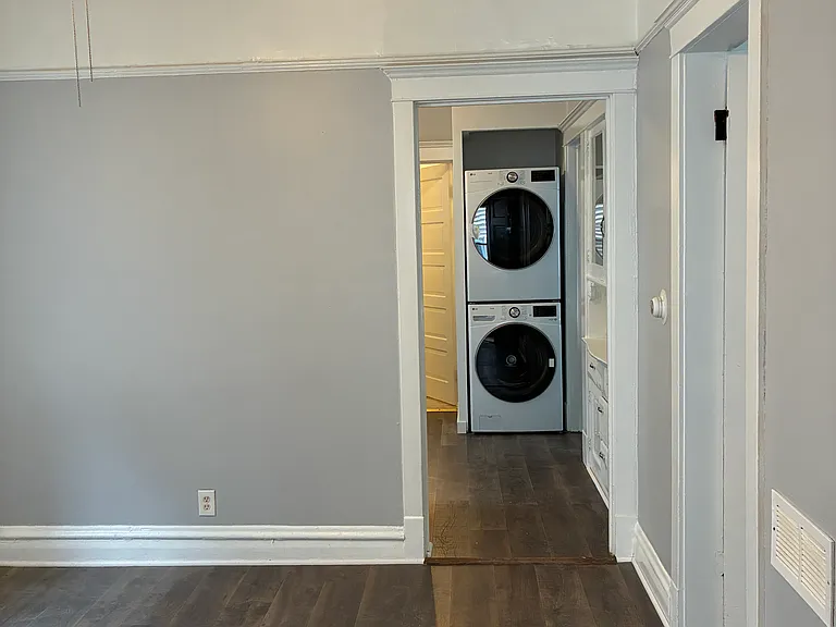3337 S Lituanica Ave #1R — Photo 3