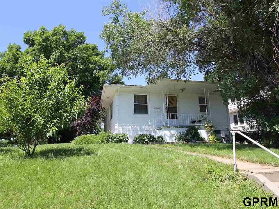 1st image of 4434 S 32nd St