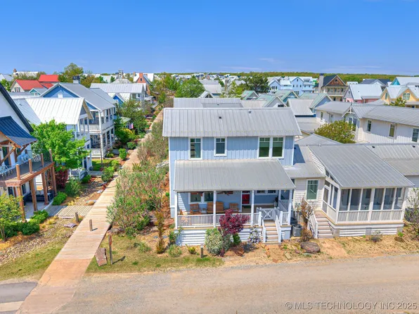 29 Boardwalk Unit F, Eufaula, OK 74432